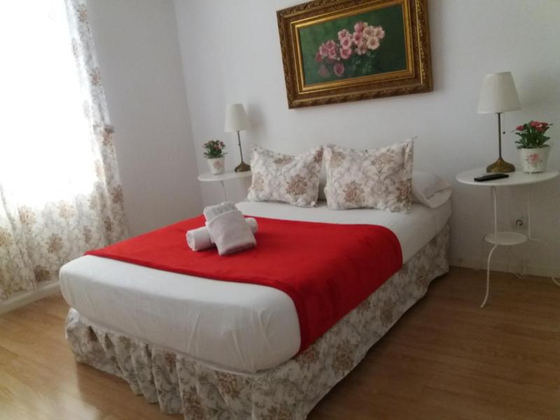 Double Room with Private Bathroom image 3