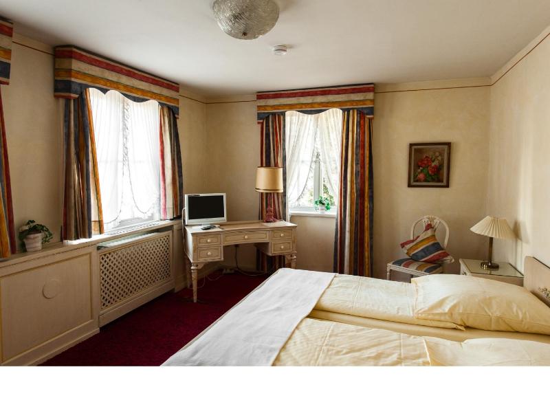 Double Room image 2
