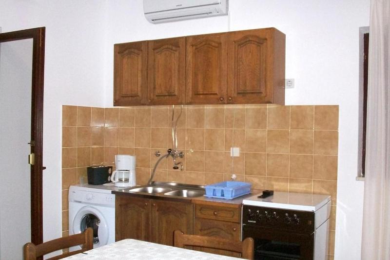 One-Bedroom Apartment with Terrace image 3
