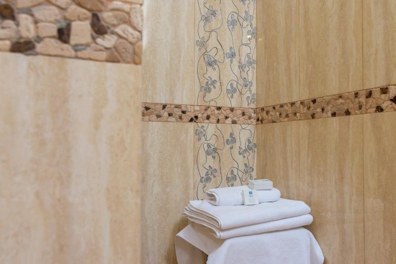 Junior Suite image 3