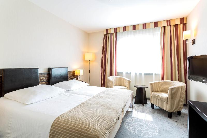 Qubus Hotel Kielce - image 6