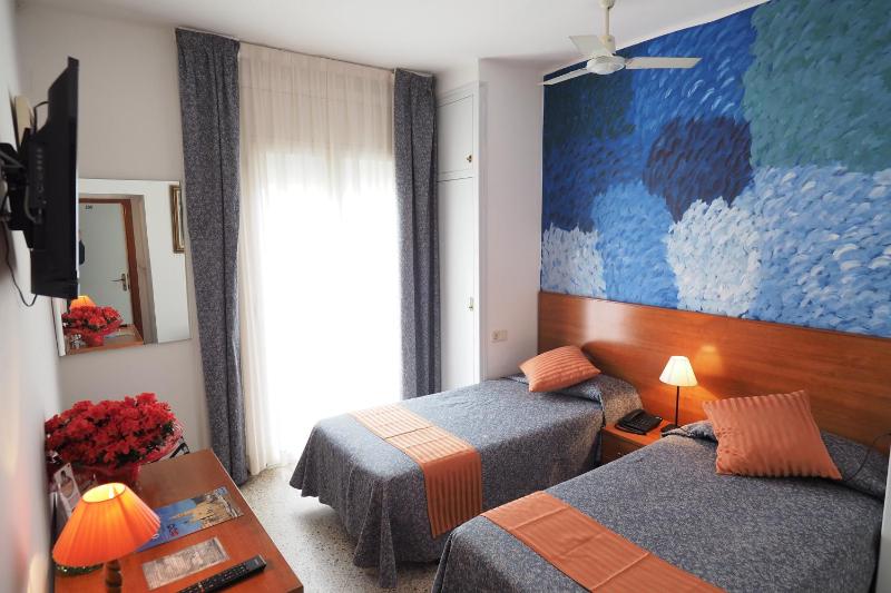 Hotel Montserrat - image 27