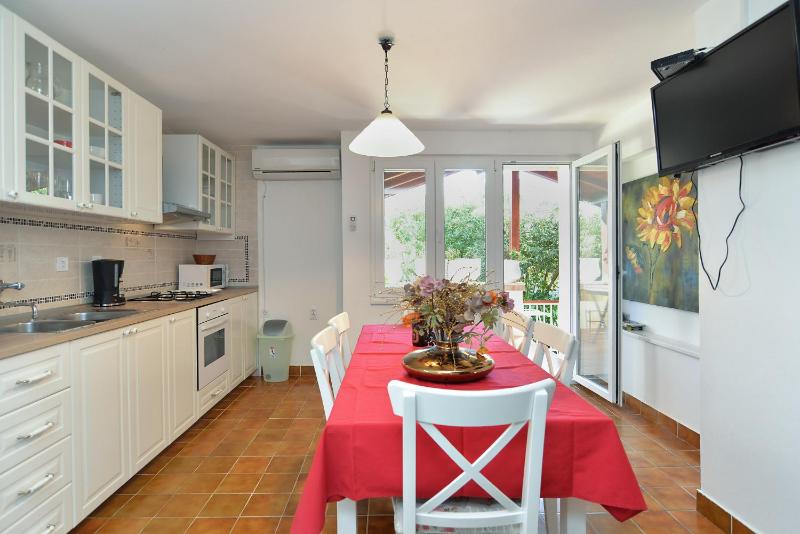 Holiday Home image 4