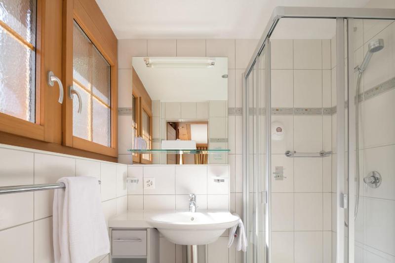 Double Room with Balcony image 3