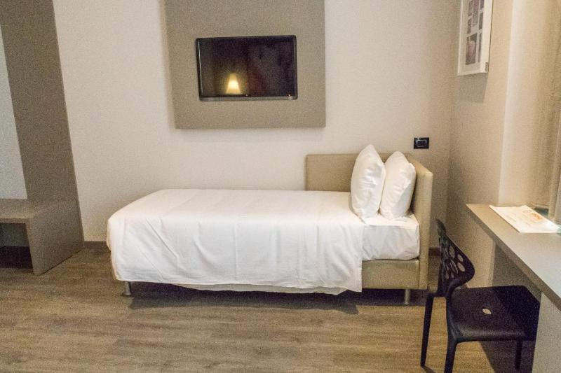 Triple Room image 4
