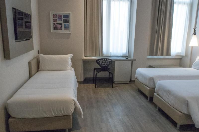 Triple Room image 3