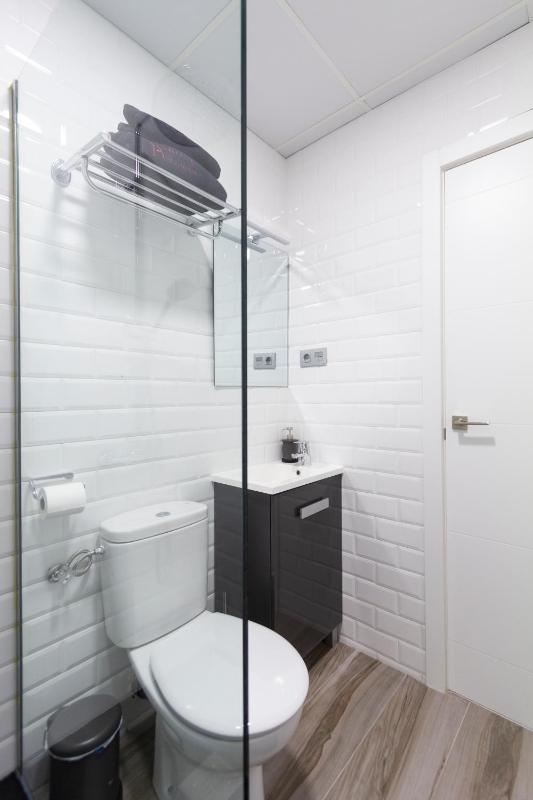 Prado Apartment - image 2