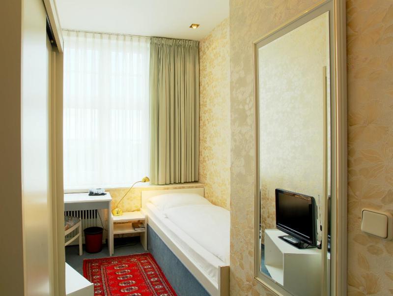 Economy Single Room image 4