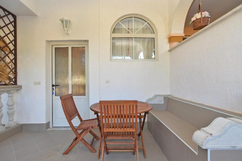 Apartments Vrcevan 811 - image 35