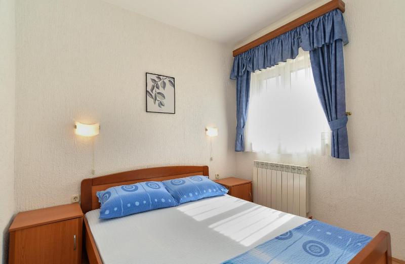 Apartments Vrcevan 811 - image 36