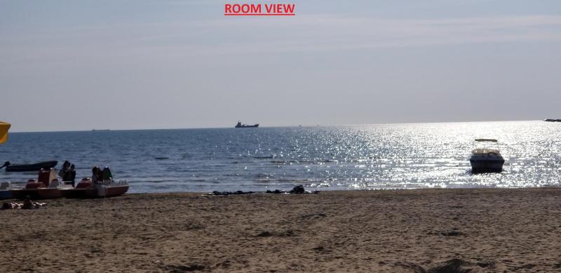 Double Room with Sea View image 2