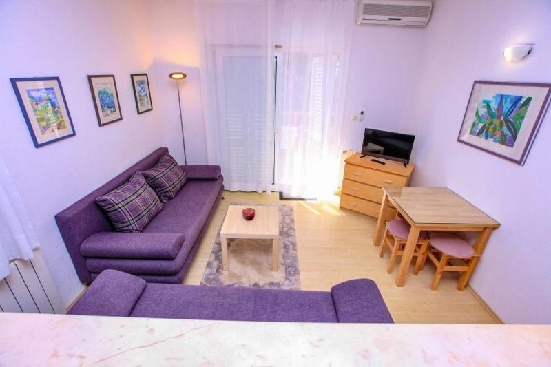 Apartment with Sea View image 2