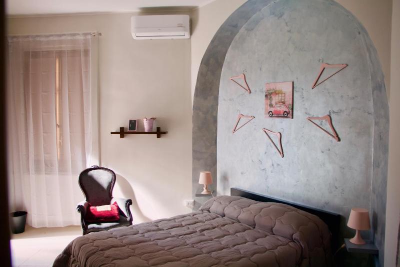 Deluxe Room image 3