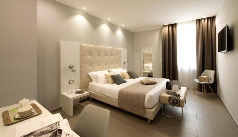 Superior Double or Twin Room image 4