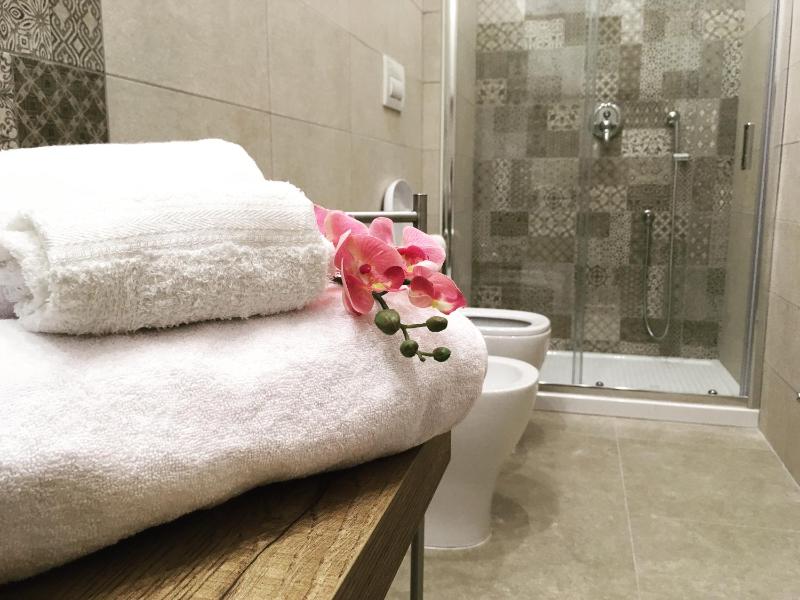 Double or Twin Room with Private Bathroom image 3