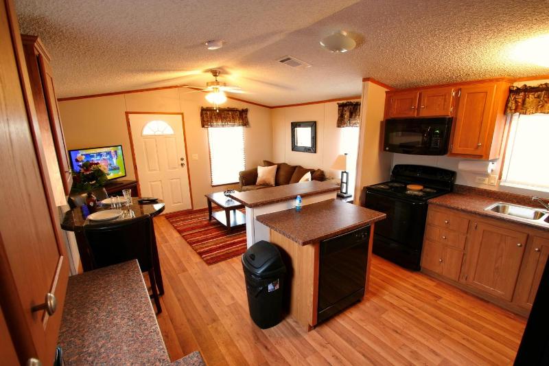 One-Bedroom House image 3