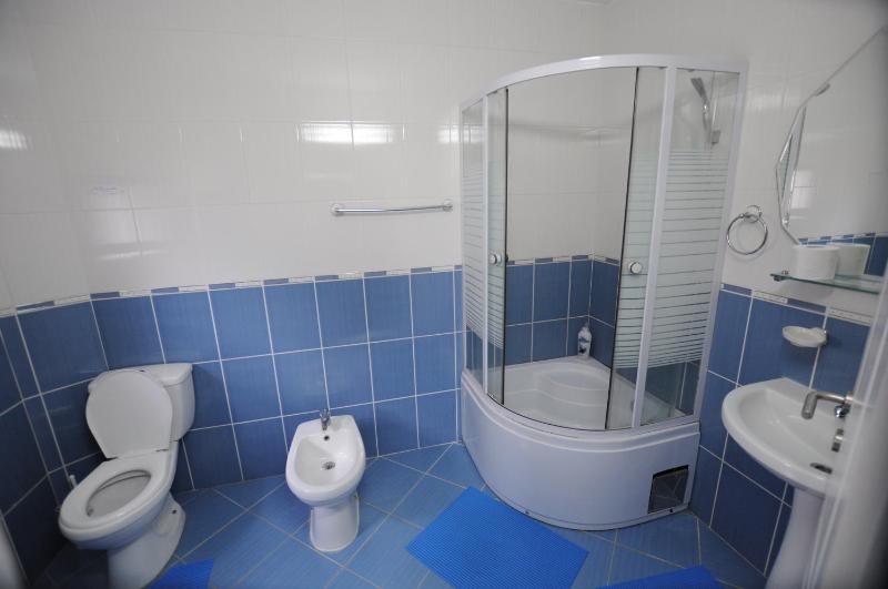 One-Bedroom Apartment with Terrace image 3