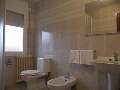 Triple Room image 3