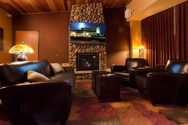 Superior Suite image 4
