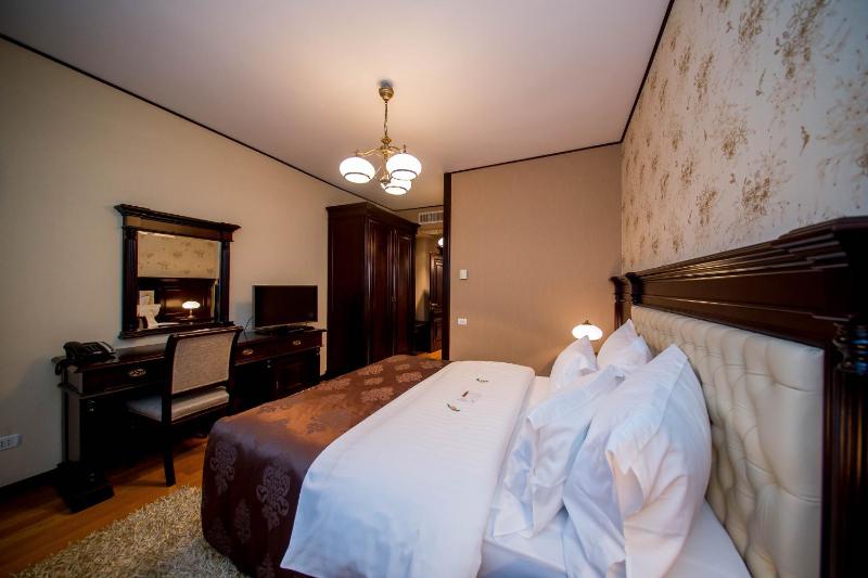 Deluxe Apartment image 3