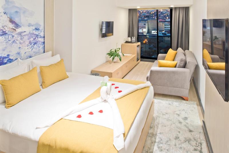 Superior Double Room image 3