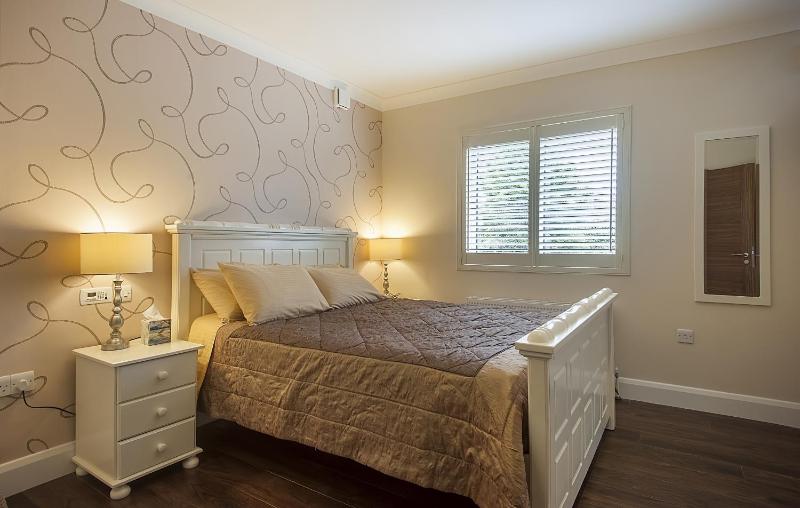 Superior Queen Room with Garden View image 1