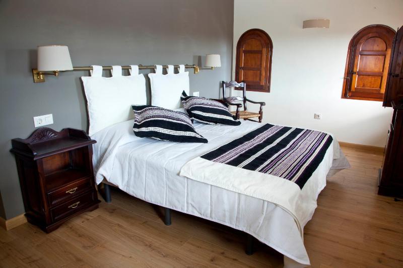 Double or Twin Room image 2