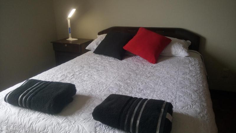 APARTAMENTO PRIVADO Piso 20a CENTRICO CERCA EMBAJADA USA TELEFERICOS MALLS VISTAS 360 SOLEADO ZONA SEGURA CONCIERTOS - image 3