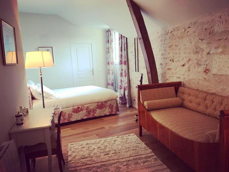Double Room image 1