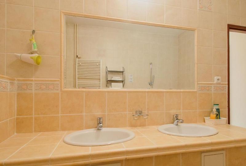 Double Room image 2