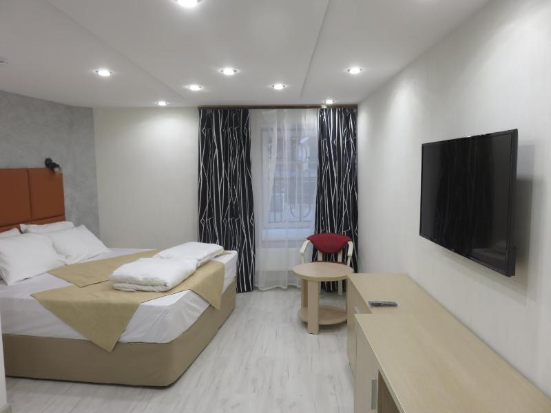 Superior Double or Twin Room image 3
