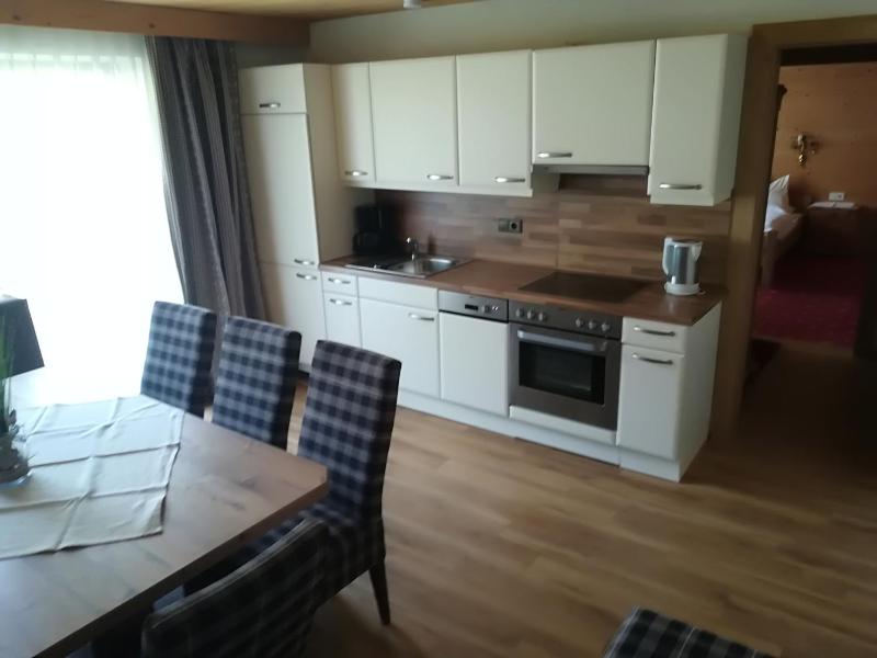 Three-Bedroom Apartment with Balcony image 4