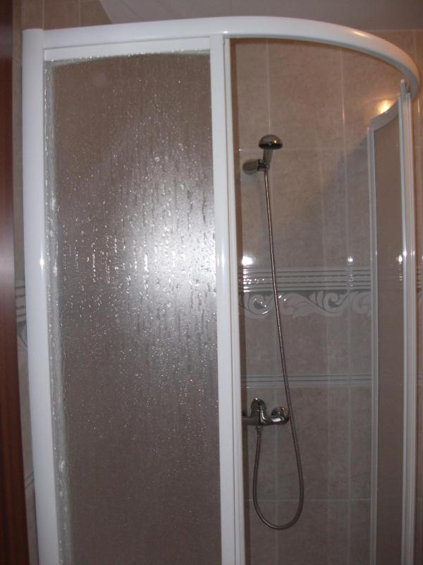 Single Room image 3