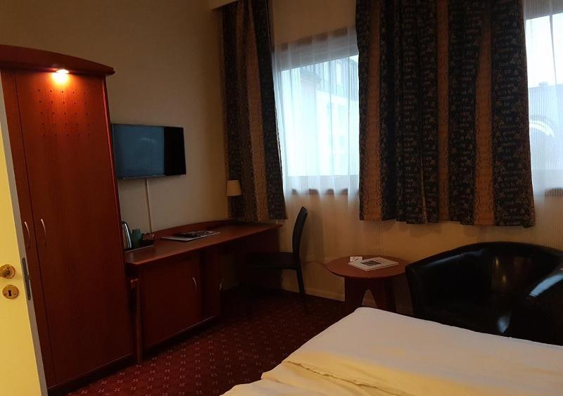 Chesterfield Hotel - image 33