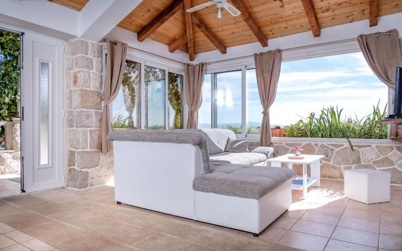 Two bedroom apartment with Sea view image 3