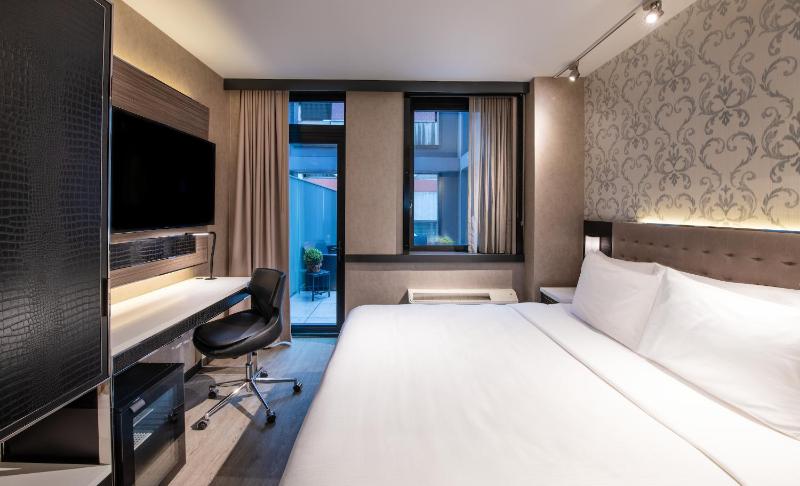 Aliz Hotel Times Square - image 5
