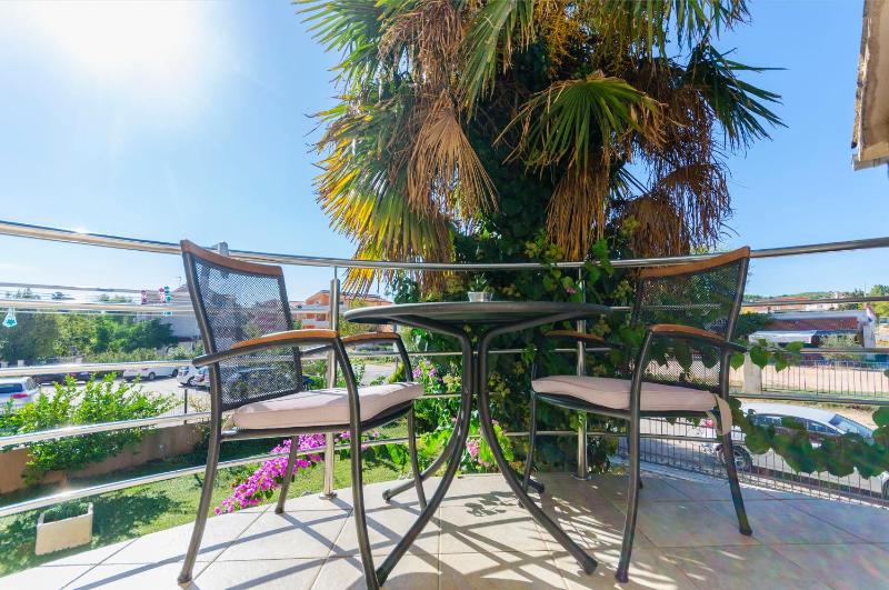 Apartments Sweet garden - image 24