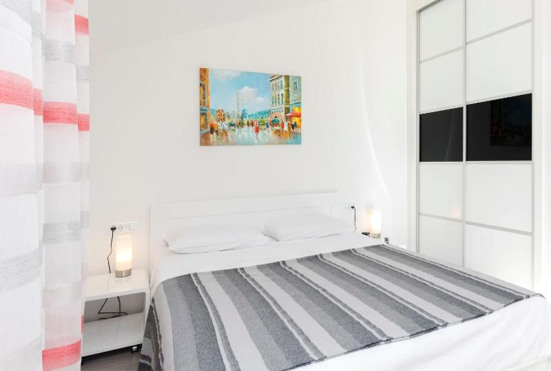 Apartments Sweet garden - image 34