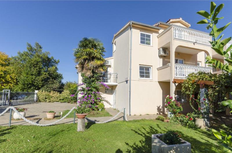 Apartments Sweet garden - image 36