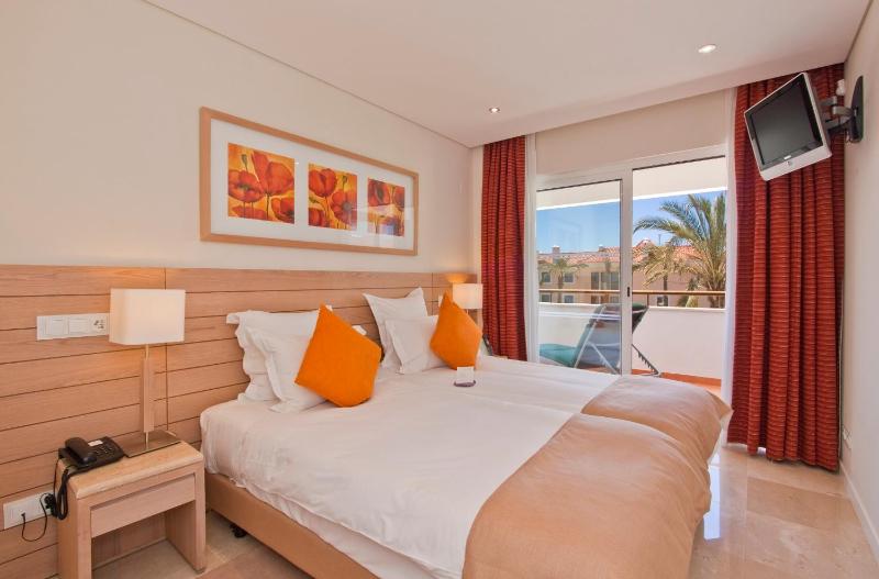 Luxury Three-Bedroom Suite image 3