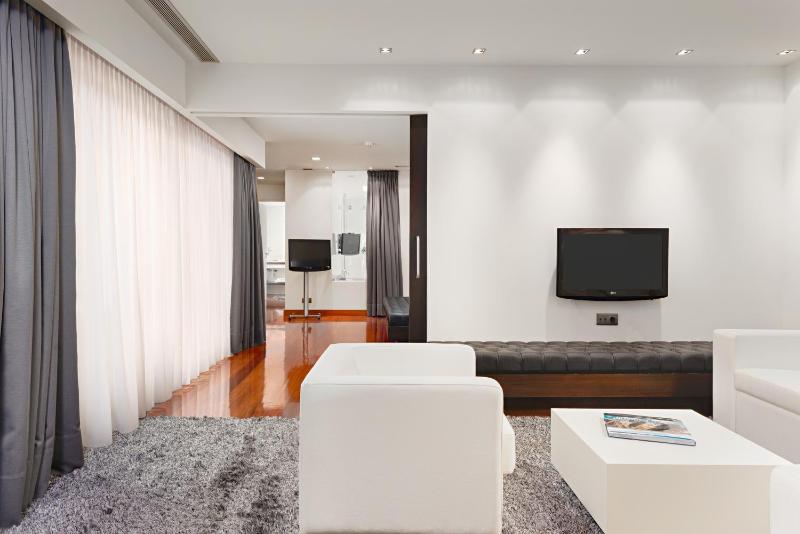 Superior Suite image 4