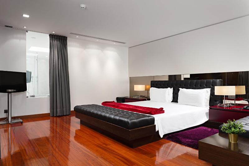 Superior Suite image 3