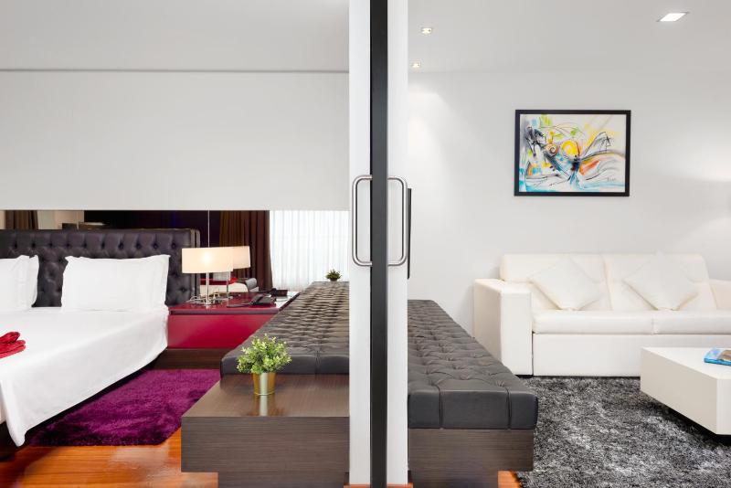 Superior Suite image 2