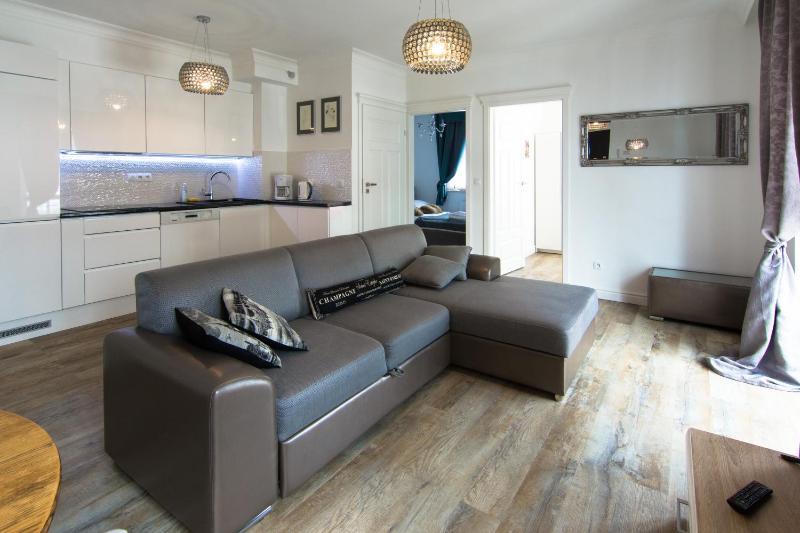 Two-Bedroom Apartment (Luksusowy) image 1