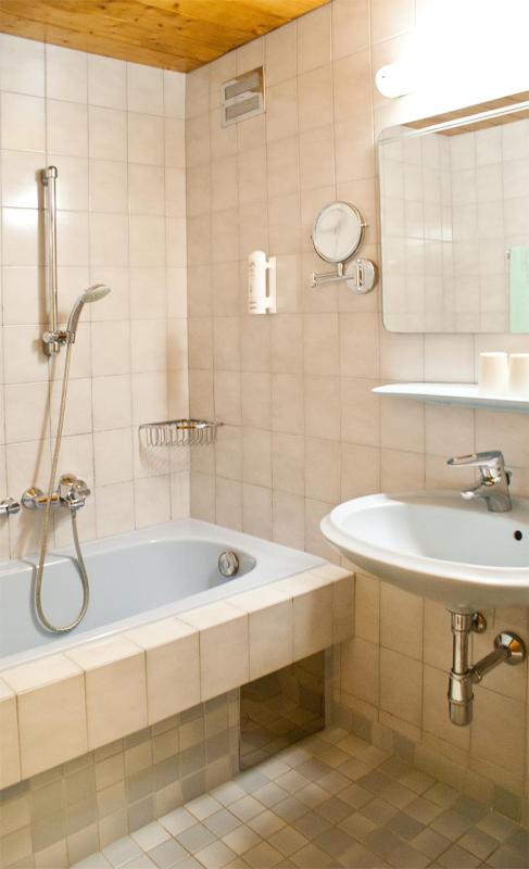 Superior Double Room with Balcony image 4