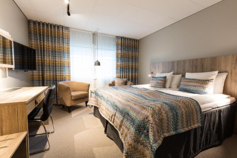 Standard Double or Twin Room image 3