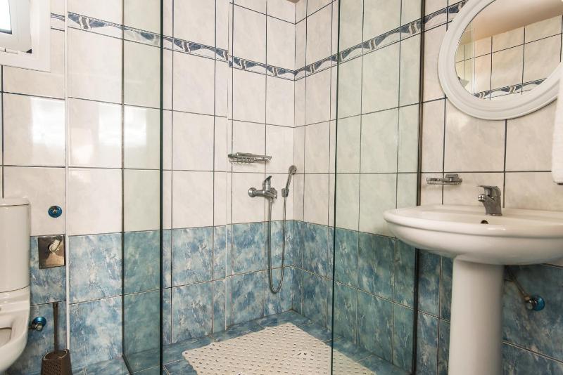 Two-Bedroom Apartment Suite image 3
