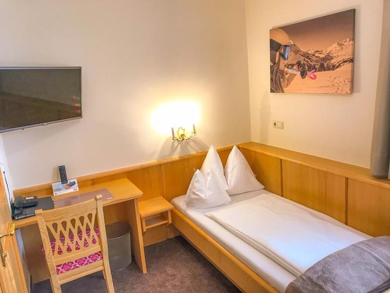 Single Room image 2