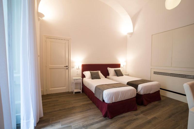 Standard Double or Twin Room image 1