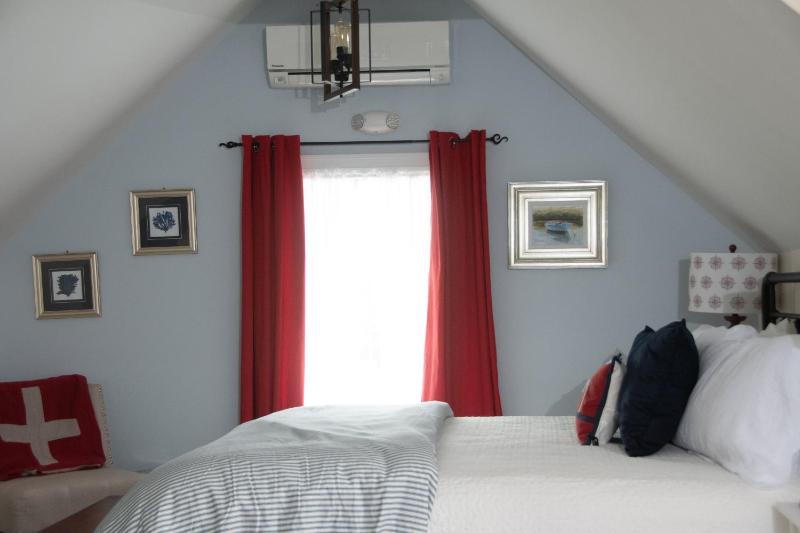 Deluxe Double Room with Extra Bed image 4